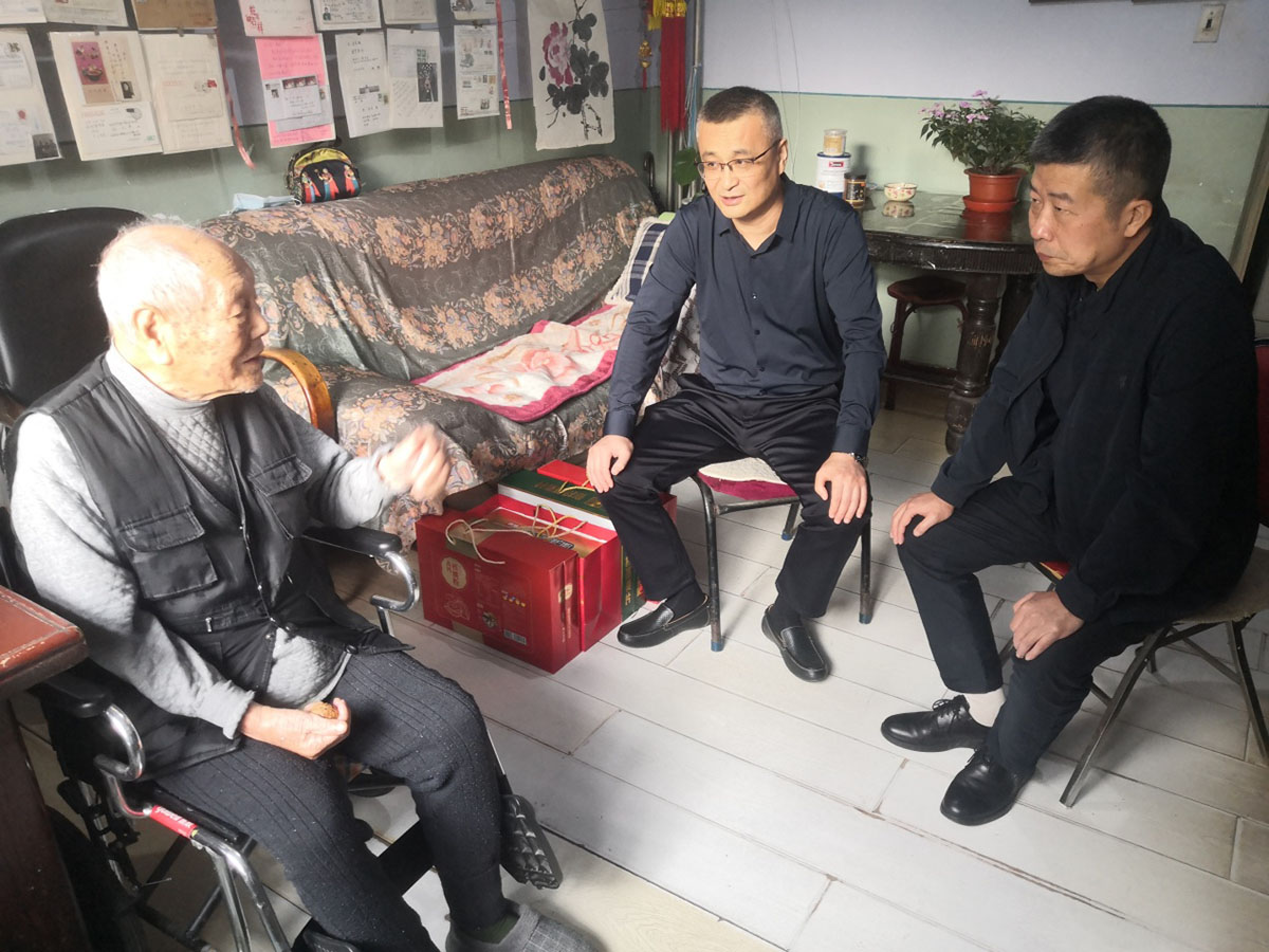 1728543879191981.jpg 1-20240929走访慰问离休老党员、老干部活动.jpg