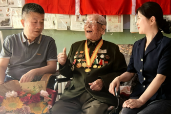 纪念抗战胜利80周年 石化院走访慰问抗日战争时期参加革命工作的离休干部